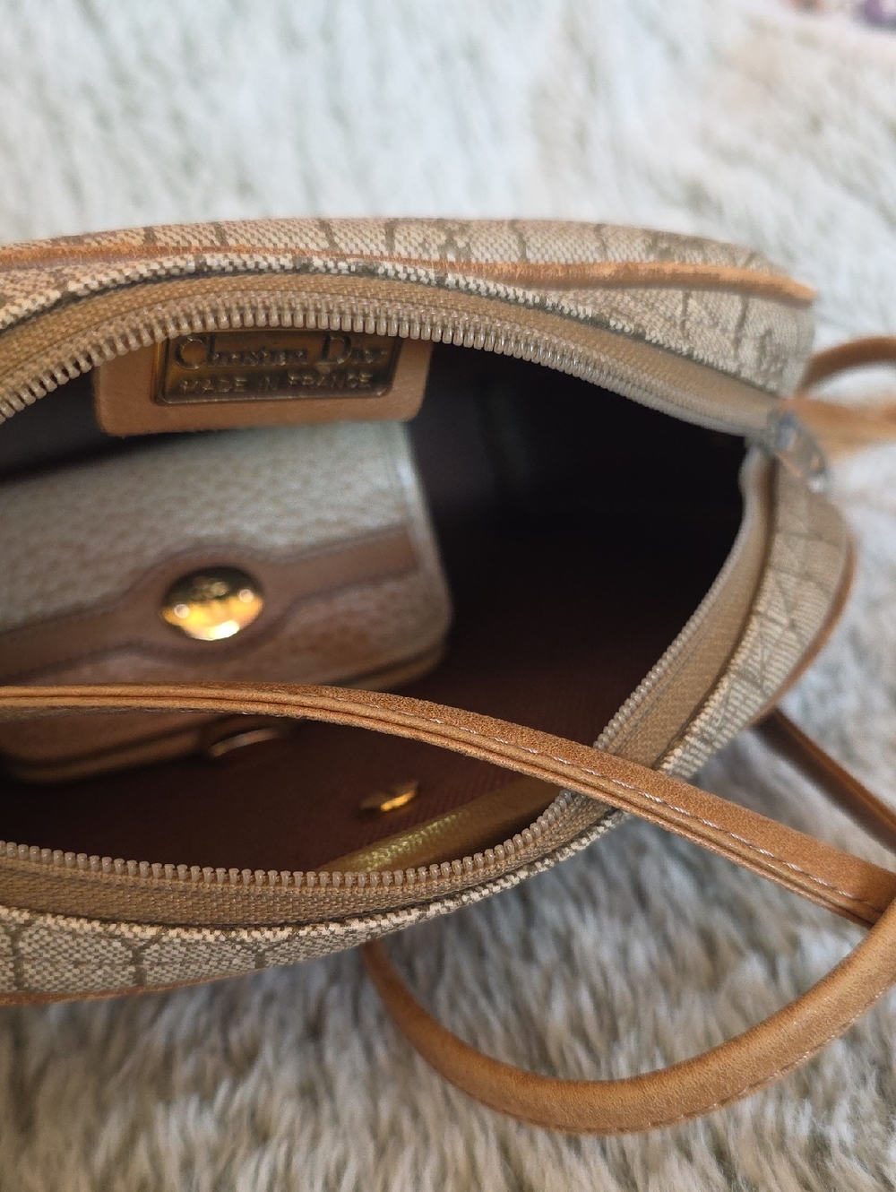 Christian Dior Sling Honeycomb Bag with Coin Purse - Picture 13 of 14